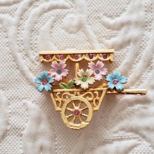 Beautiful vintage flower cart brooch